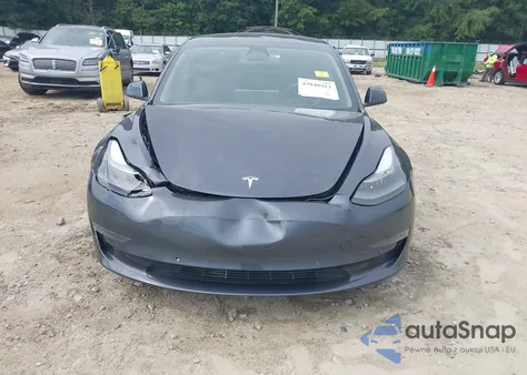 2022 Tesla Model 3 Long Range Dual Motor All-Wheel Drive z USA, uszkodzony, nr VIN 5YJ3E1EBXNF273177